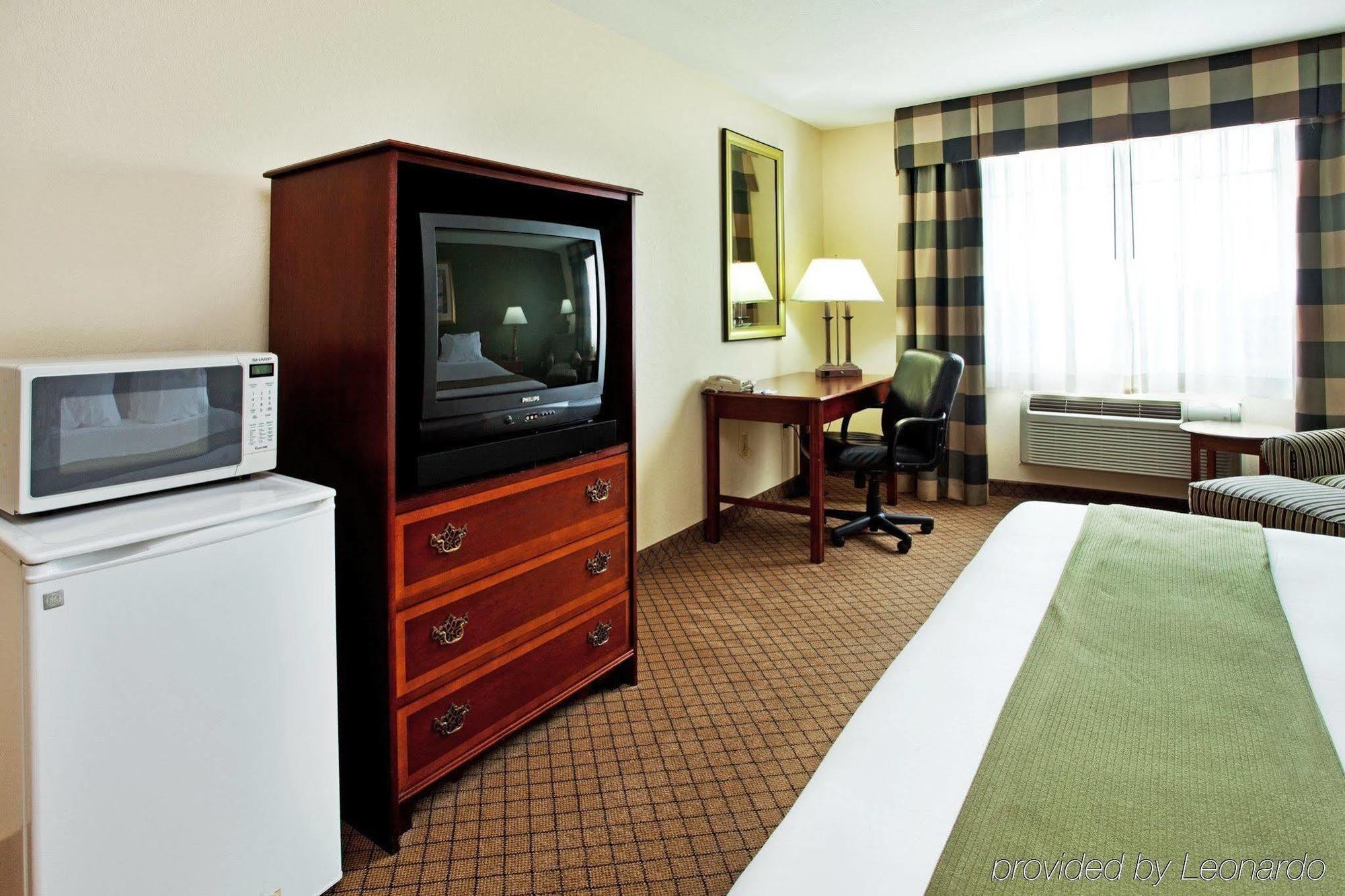 Holiday Inn Express Harvey-Marrero By Ihg Номер фото
